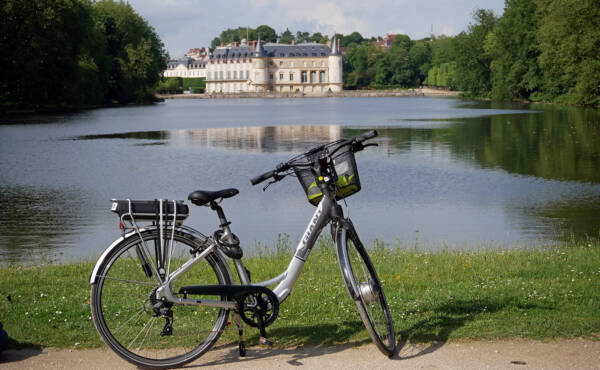 Véloscénie - Paris - Mont Saint-Michel - Castle - Rambouillet - bike