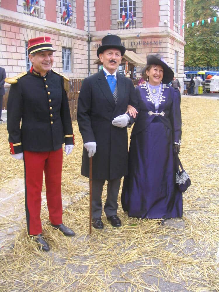 costumes 2 ville de Rambouillet - Office de Tourisme de Rambouillet
