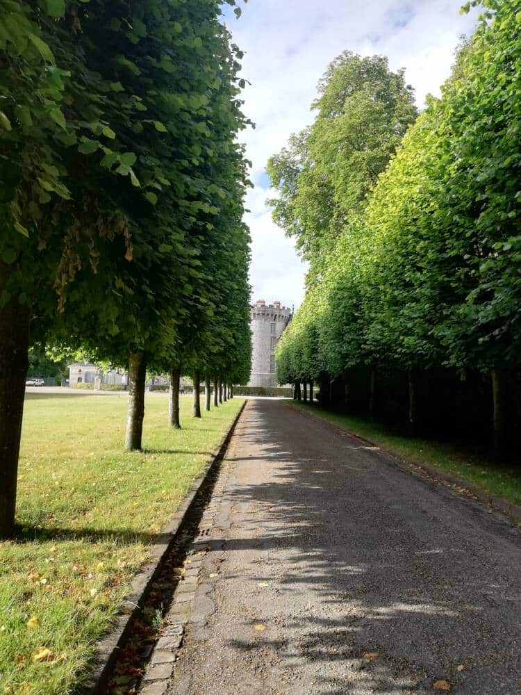 Chateau de Rambouillet - allée - départ du Paris Brest Paris