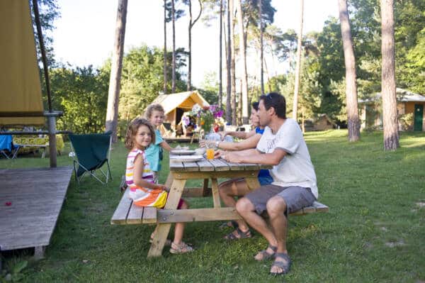 5 goede redenen om op camping Huttopia Rambouillet te verblijven