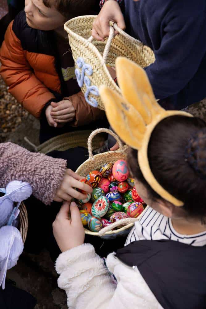 La chasse aux œufs à Rambouillet Territoires - Office de Tourisme de Rambouillet Pâques à l'Abbaye des Vaux de Cernay